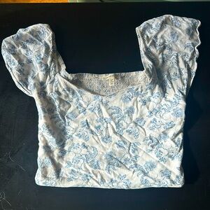 Worn 5x at most, size XL white and blue flower crop top
